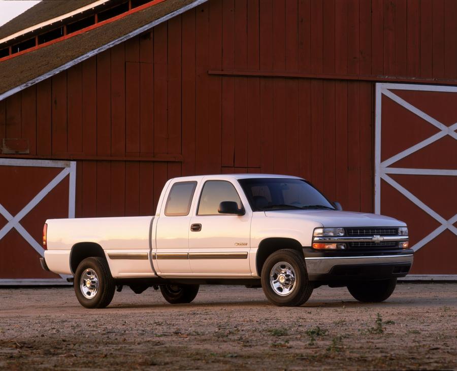 Chevrolet Silverado Heavy Duty 2001 года  (фото 3 из 11)